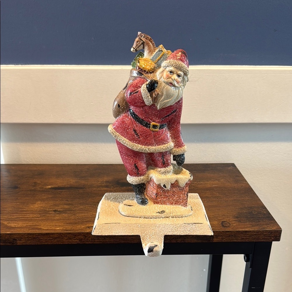 LARGE CHRISTMAS STOCKING HOLDER, HANGER - OLD FASHIONED SANTA CLAUS